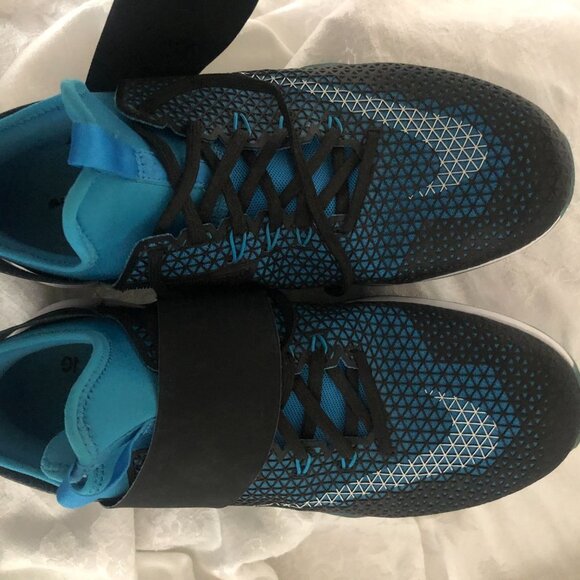 Nike Air Zoom Strong Women Training Shoes - Picture 15 of 16